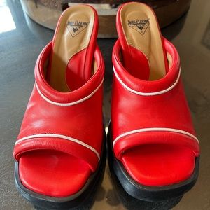 Fluevog Ladies Size 8 Sandals